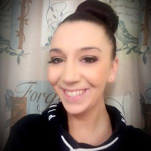 Meet your Posher, Cynthia